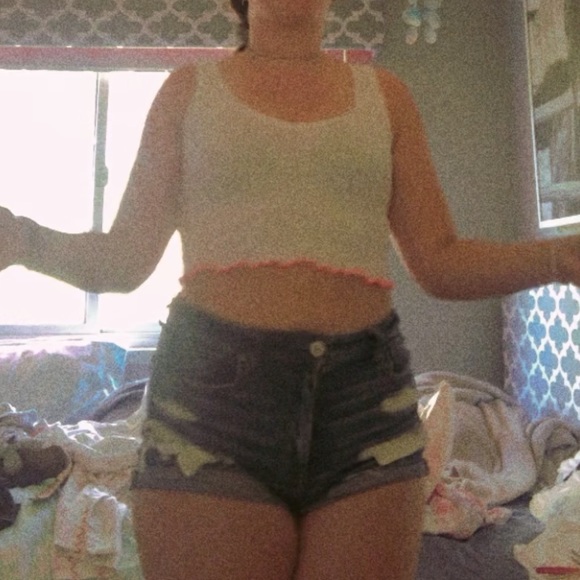 white strech crop top - Picture 5 of 5